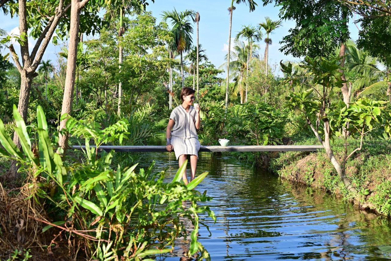 Отель Coconut Lane Бангкок Экстерьер фото